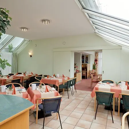 Moehringer Hof 3*