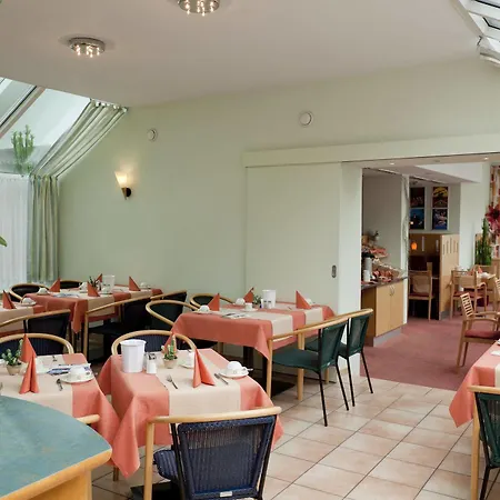 Hotel Moehringer Hof 3*